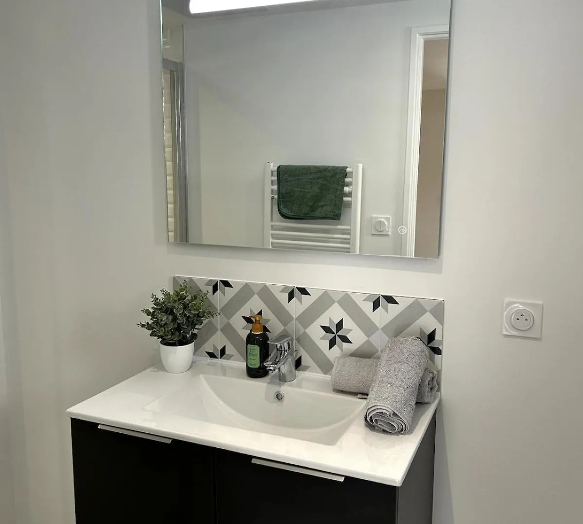La Cabane Toulousaine - Petite Maison Chic Et Cosy Avec Parking Prive Тулуза 0*,  Франция